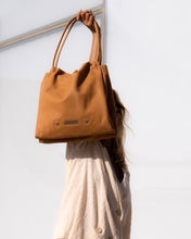 Load image into Gallery viewer, variant_camel