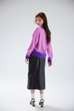 Load image into Gallery viewer, ALORA DIP TRIM V NECK | BRAMBLE
